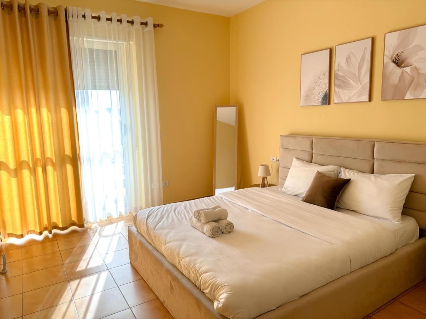 Cozy In Center Apartment
