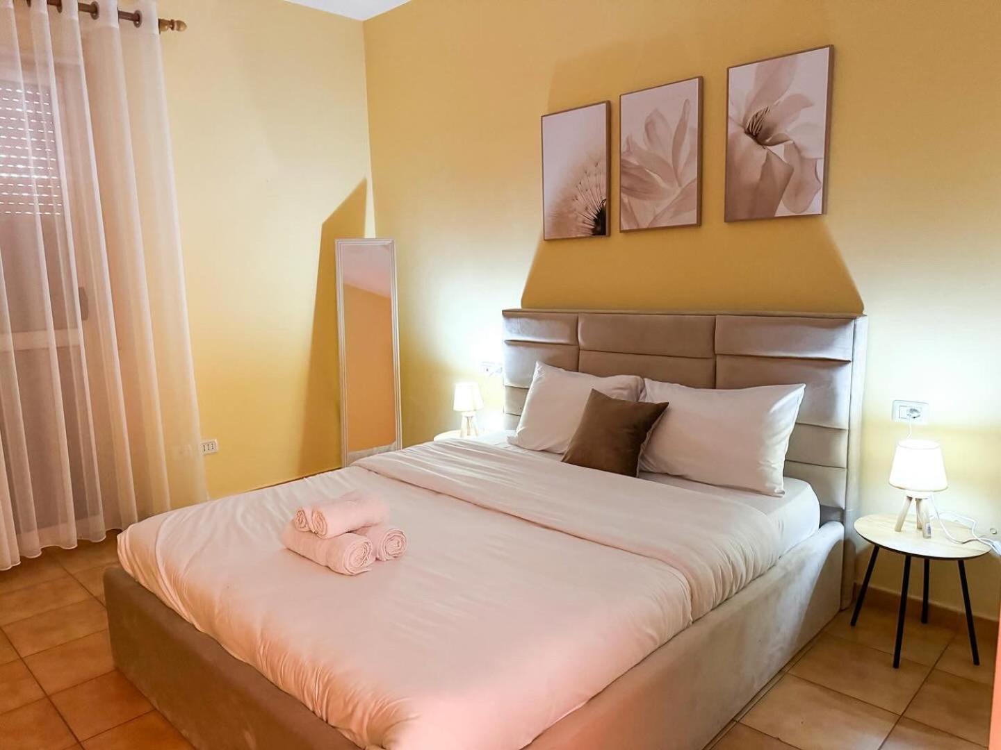Cozy In Center Apartment